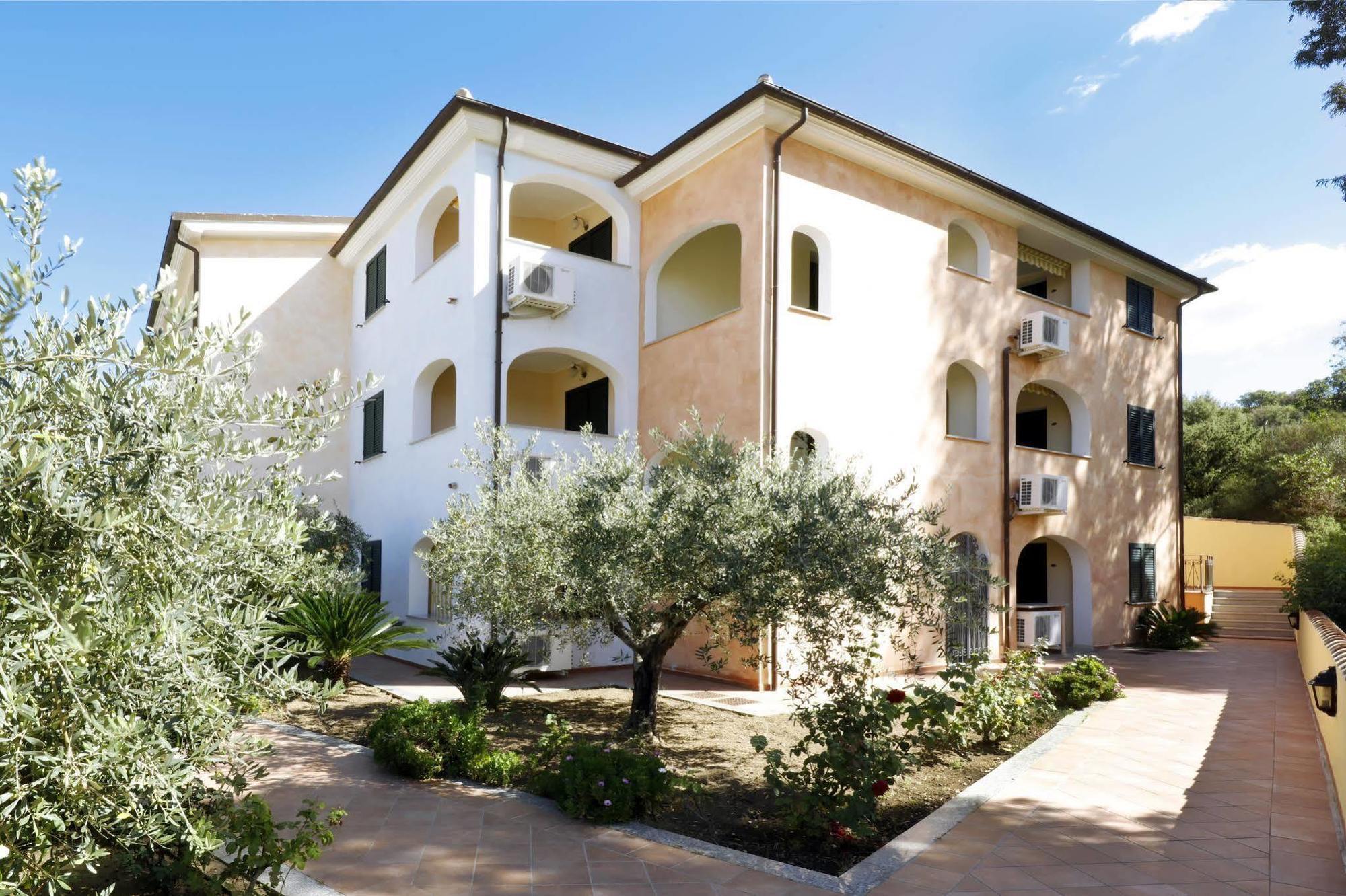 Residence Il Borgo Орозеи Экстерьер фото